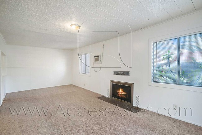 Building Photo - Charming Home in Historic Downtown Lake Elsinore!