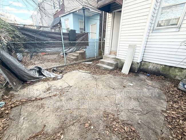 Building Photo - 2065 E Atlantic St