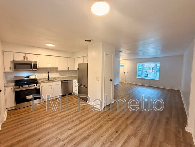 Building Photo - 1241 Grove Park Ln