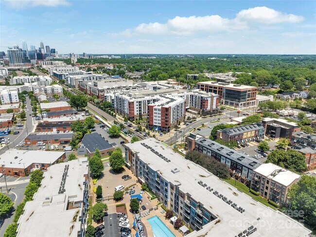 Building Photo - 3000 South Blvd