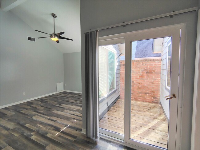 Building Photo - 4403 Waterfall Way