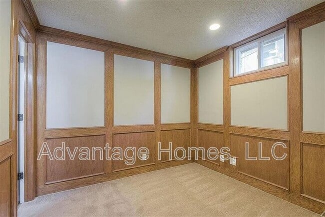 Building Photo - 13024 S Trenton St