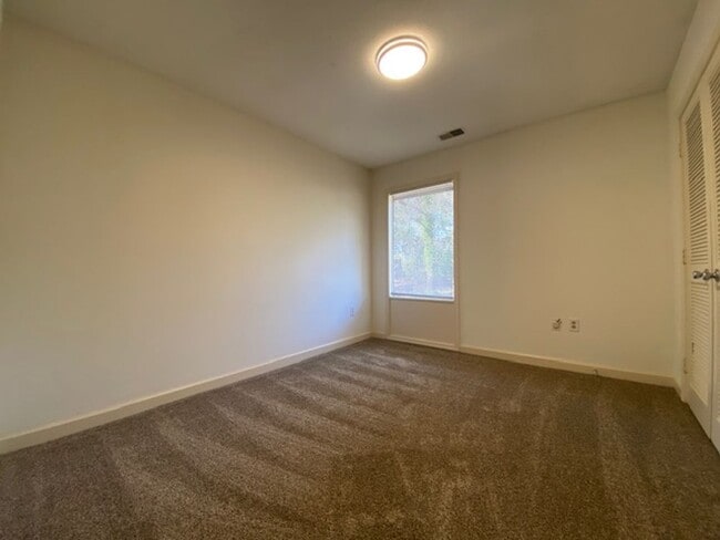 Building Photo - Rama Rd area -Updated 3 bed,2 bath ranch fence in cul-de-sac