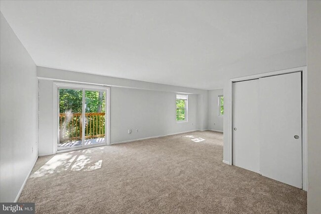 Building Photo - 678 Newbridge Ct