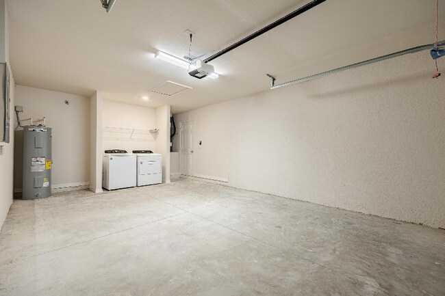 Building Photo - 12443 Buffing Rd