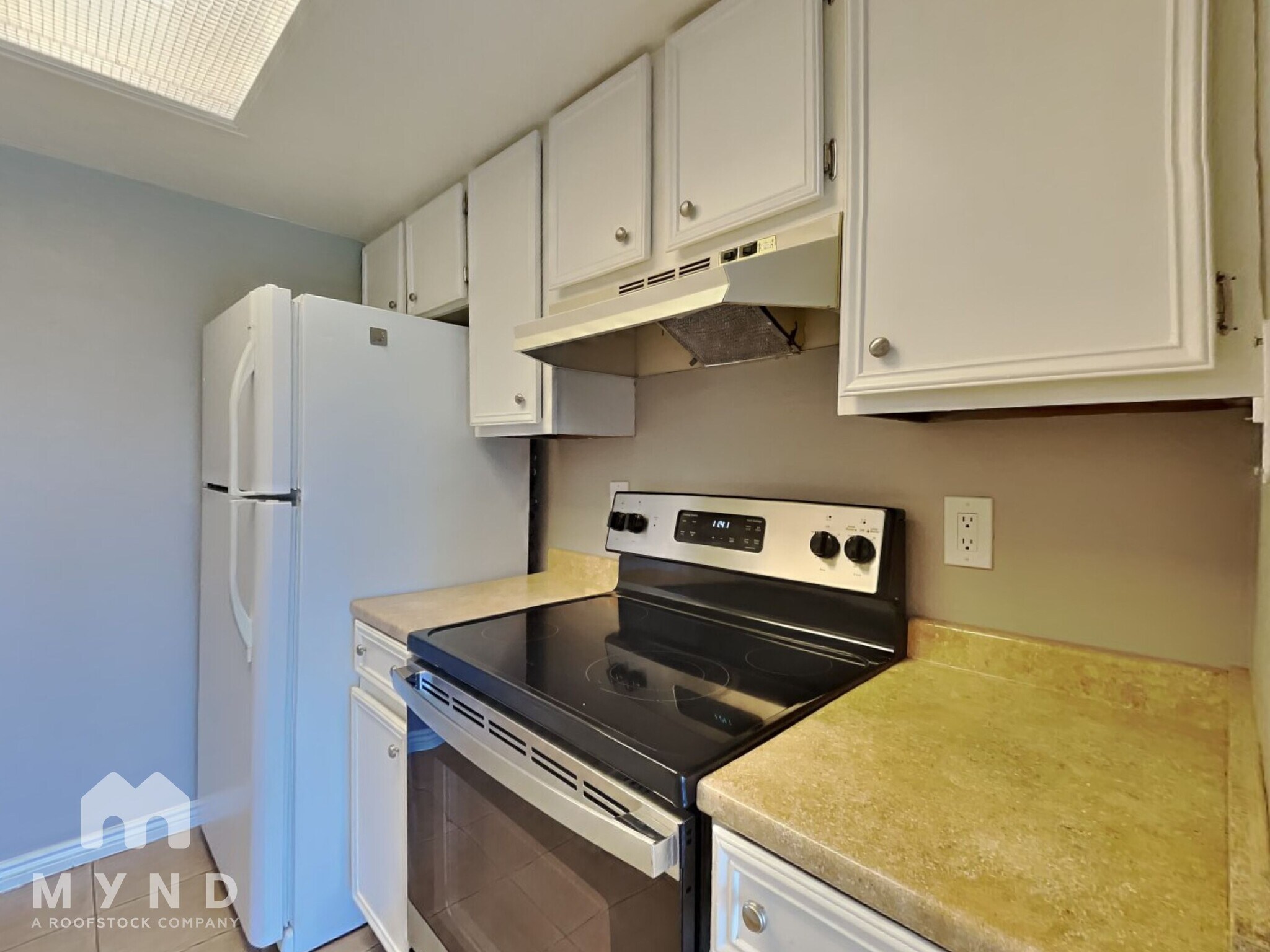 Building Photo - 7885 Barbara Ann Dr