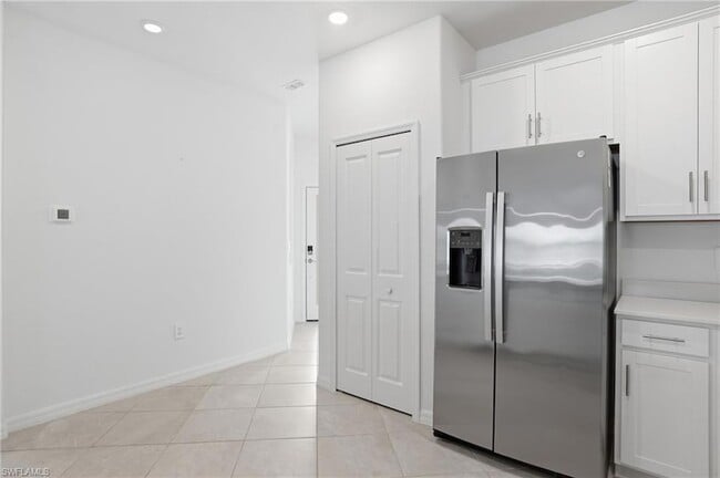 Building Photo - 2215 Dragonfruit Wy