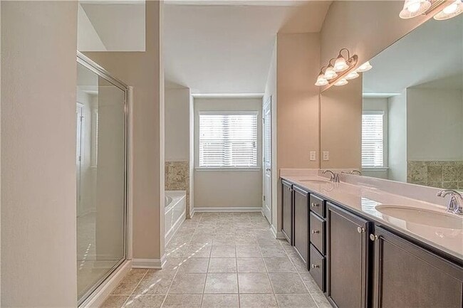Building Photo - 4321 Leighton Pl