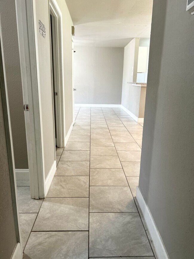 Building Photo - Cozy Home located in the heart of Burleson