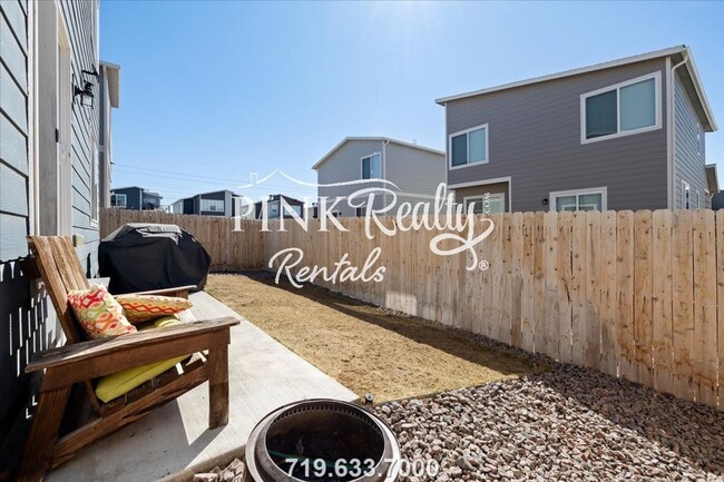 Building Photo - Nice 3 Bedroom Home in Lorson Ranch!