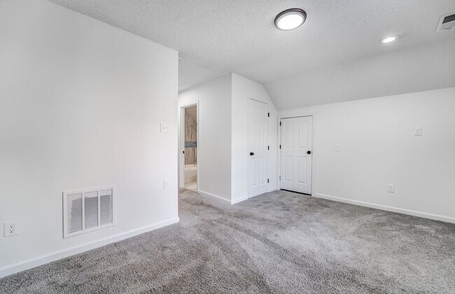 Building Photo - 8483 Timber Creek Dr