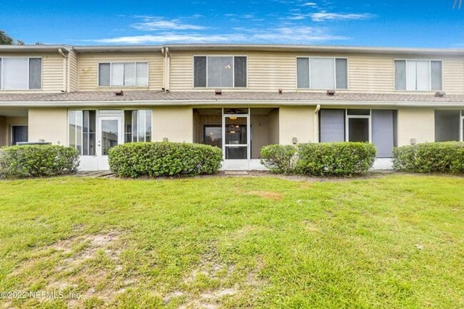 Building Photo - Gated Community