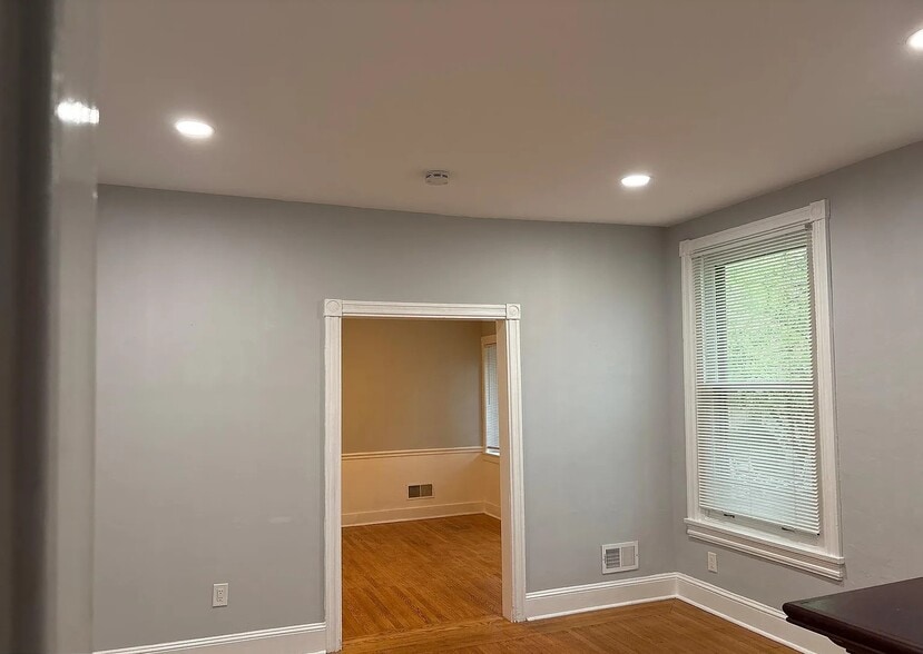 Building Photo - 453 Lancaster Ave