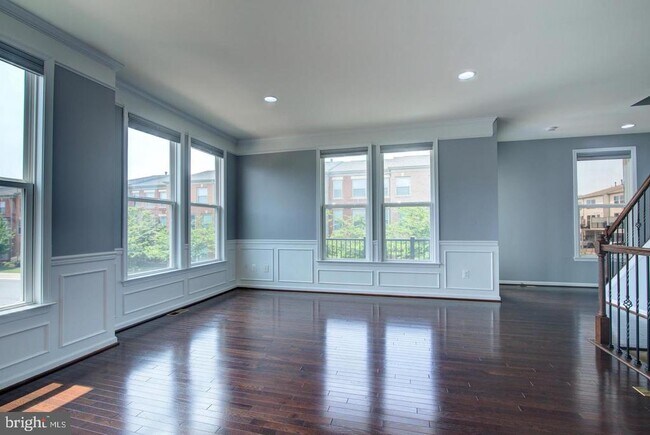 Building Photo - 42262 Knotty Oak Terrace