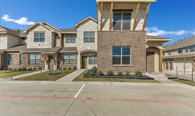 Building Photo - 3604 Aaron Pl