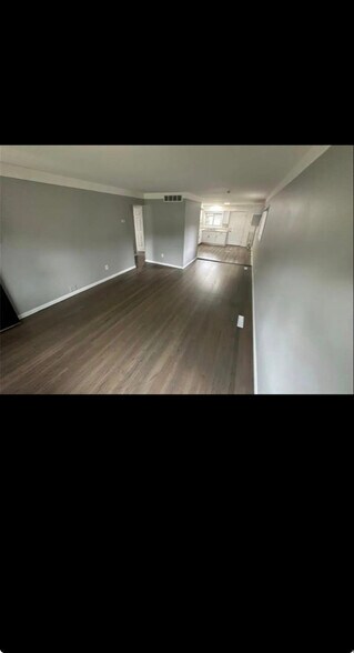 Building Photo - 4640 Edgewood St