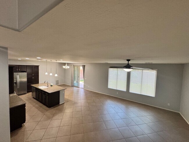 Building Photo - 4 BEDROOM HOME IN COLDWATER RANCH