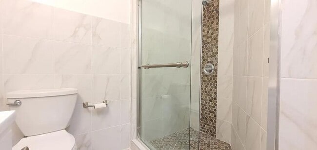 Building Photo - 1 bedroom in BROOKLYN NY 11211