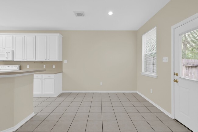 Building Photo - 122 S Camellia Grove Cir
