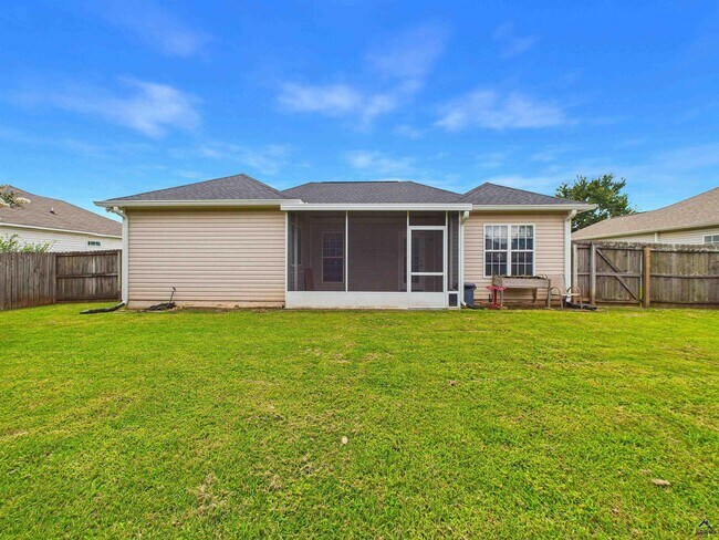 Building Photo - 324 Tyson Glen Dr