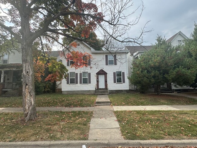 Primary Photo - 1021 S 8th St
