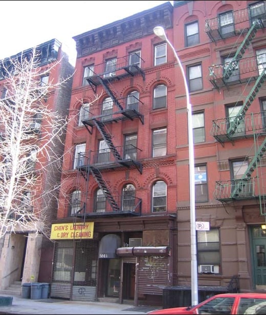 Primary Photo - 501 1/2 E 83rd St