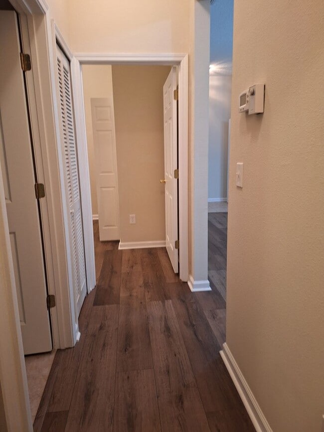 Building Photo - 7032 Deer Lodge Cir