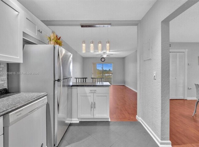 Building Photo - 4731 NW 10th Ct