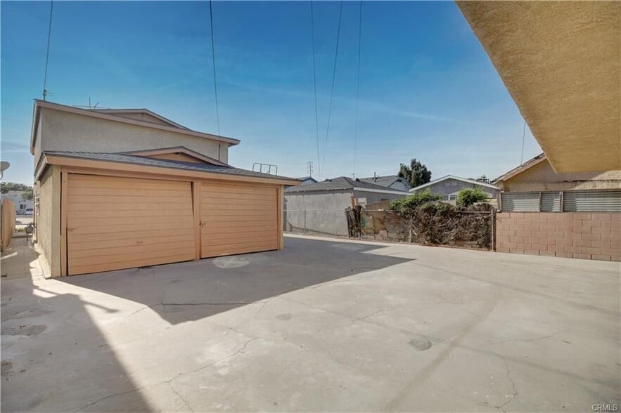 Building Photo - 2813 Independence Ave