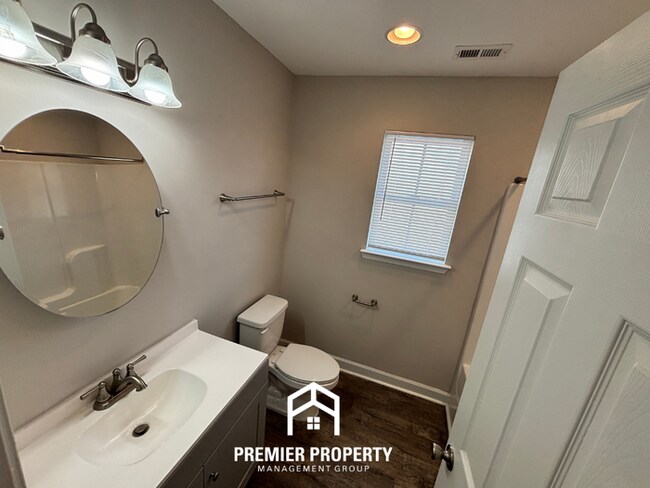 Building Photo - Family-Friendly 3BR Odenville Home with Stainless Steel Appliances & Spacious Backyard