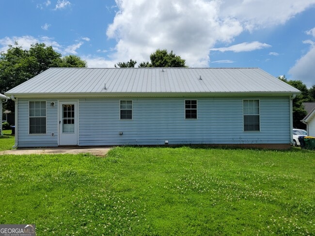 Building Photo - 256 Courtyard Cir