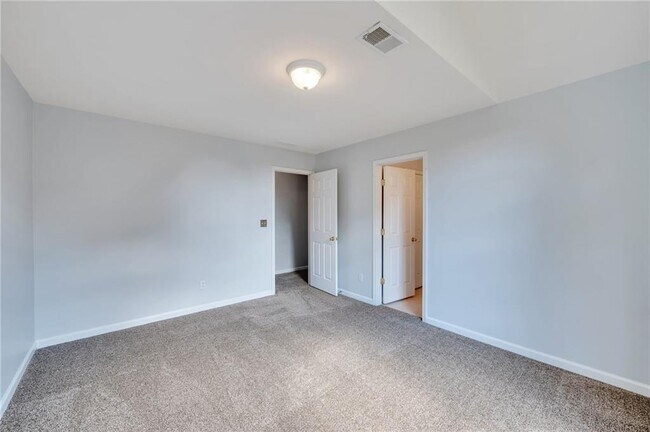 Building Photo - 5922 Brookmere Ct SE