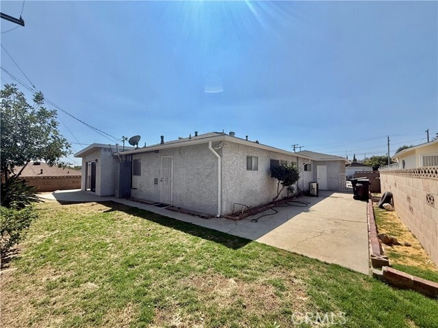 Building Photo - 808 N Sanchez St
