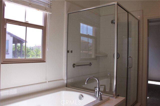 Building Photo - 177 Frontier