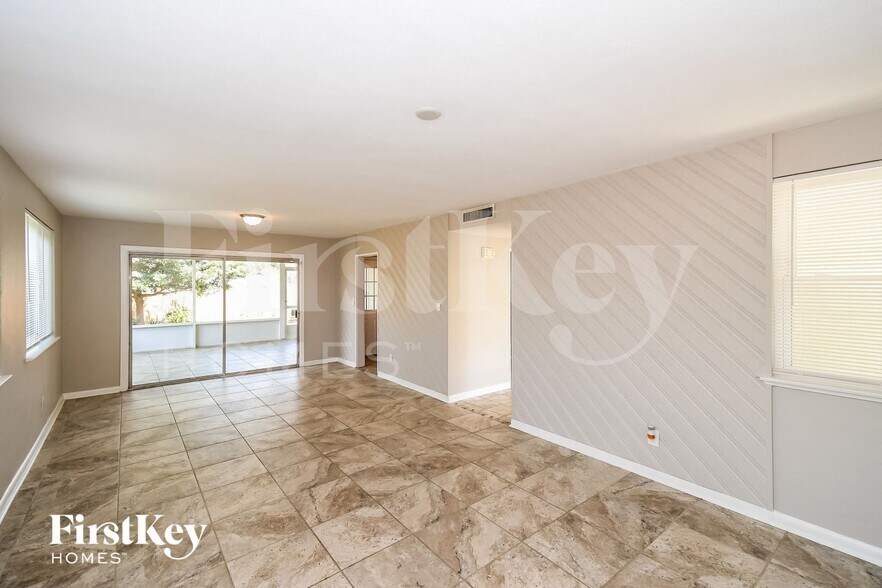 Building Photo - 7127 Altama Rd