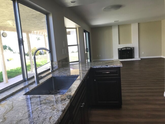 Building Photo - 1938 Aspen Ln