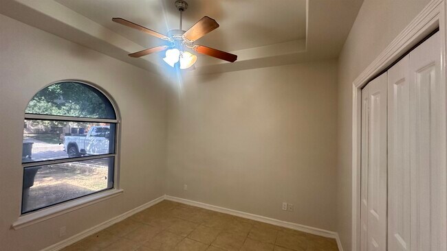 Building Photo - 1511 Texoma St