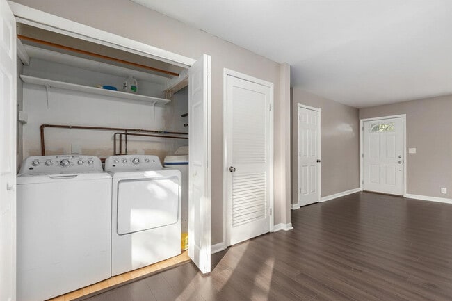 Building Photo - 16340 S McGrath Dr