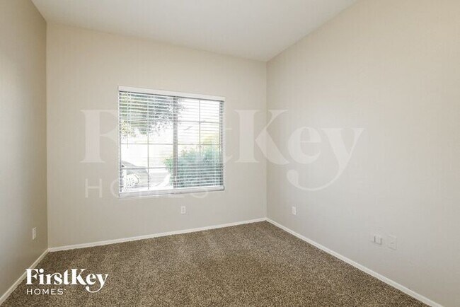 Building Photo - 15078 N 172nd Ln