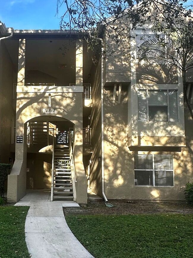 Building Photo - 2Bd/ 2Ba Condo in Premier Delray Beach Location **Optional Private Storage Garage**