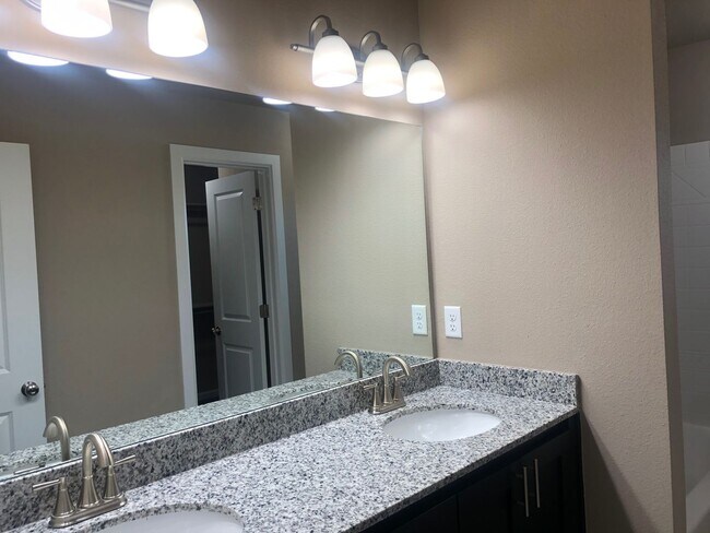 Building Photo - Beautiful home in Ashbury Park