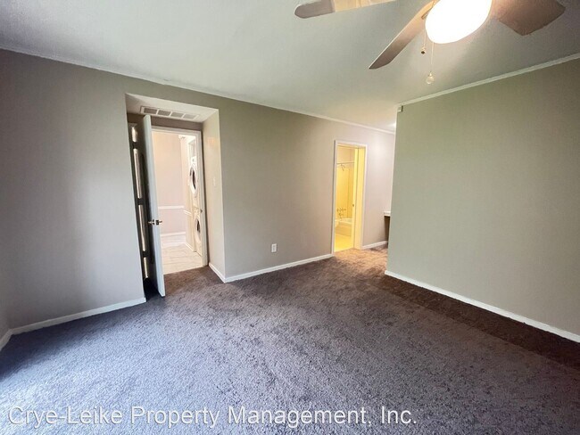 Building Photo - 3 br, 2.5 bath House - 5763 Barfield