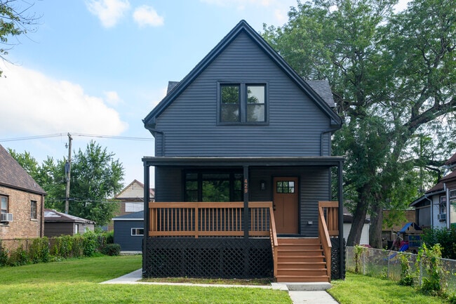 Building Photo - 429 W 102nd Pl