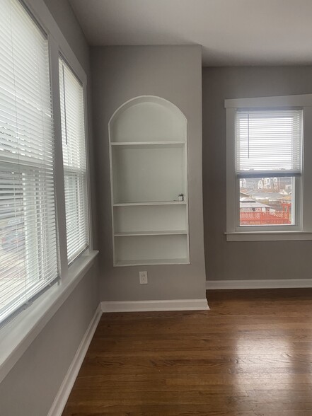 Building Photo - 5301 W Winona St