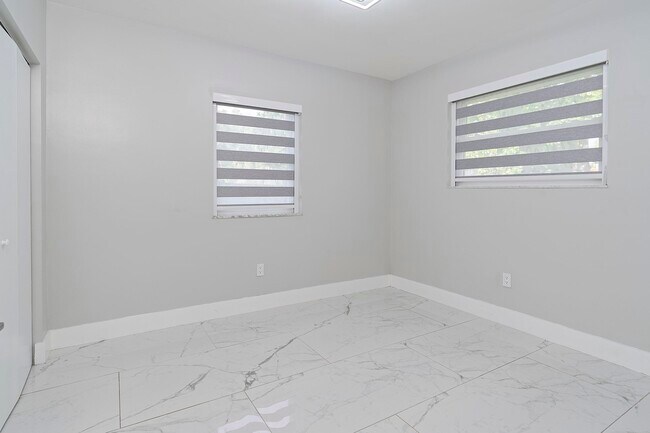 Building Photo - 2835 SW 103rd Ct