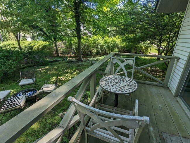 Building Photo - 3 Wild Rose Ln