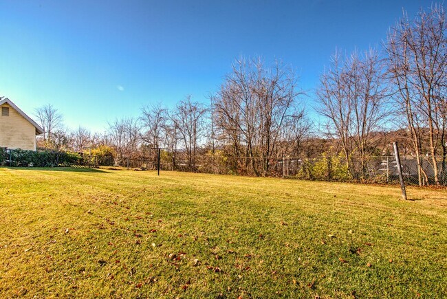 Building Photo - 1624 Edgemont Ave