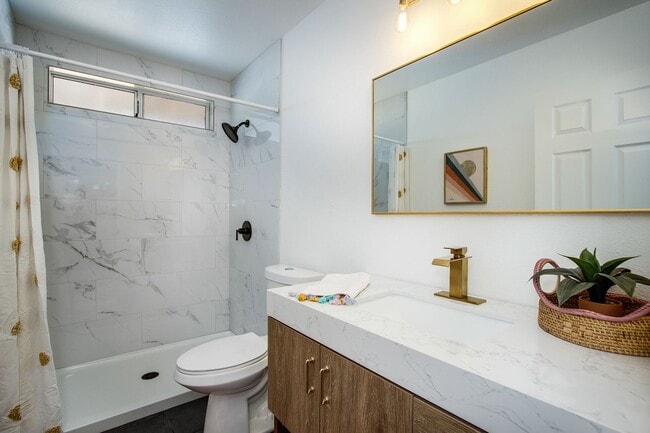 Building Photo - 3 Bedroom, remodeled home in the heart of Joshua Tree