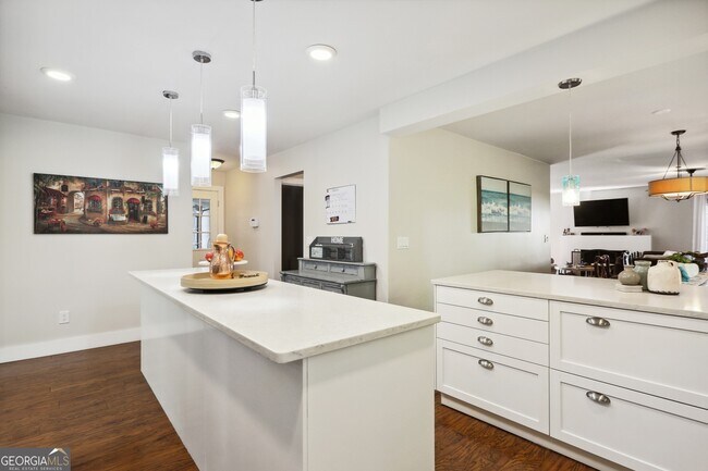 Building Photo - 515 Rock Shadow Ct