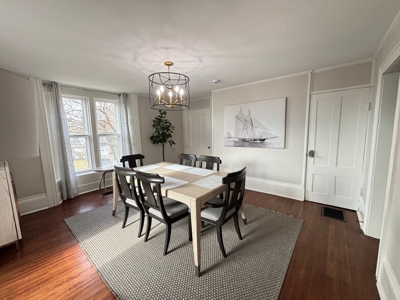 Building Photo - 77 Coggeshall Ave